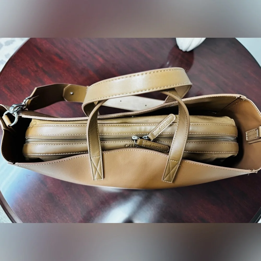 Calpak Haven 16’ Laptop Tote Bag in Toffee - Like New